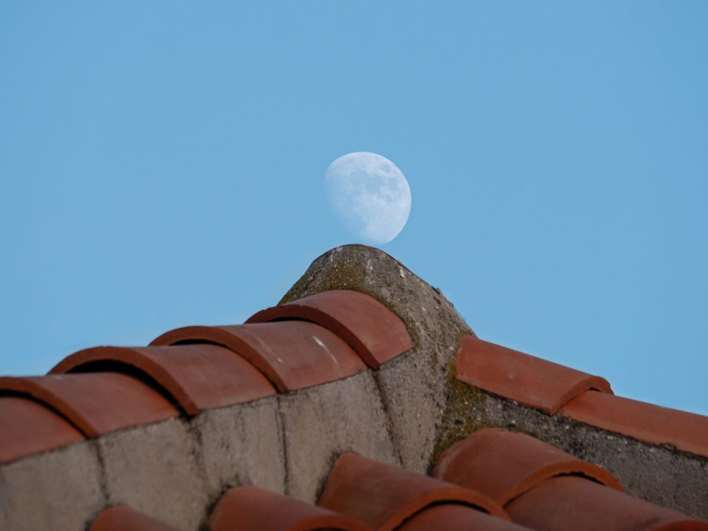 La Luna fotografiada desde Torremolinos, Málaga