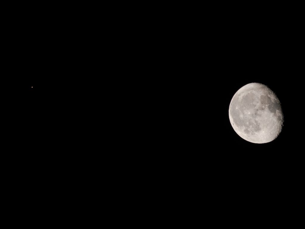 Marte y la Luna fotografiados desde Zaragoza, España