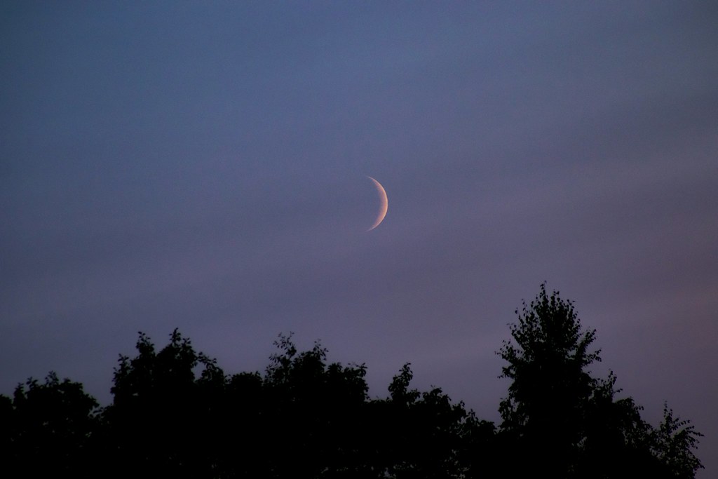 Foto de la Luna tomada desde Moscú, Rusia