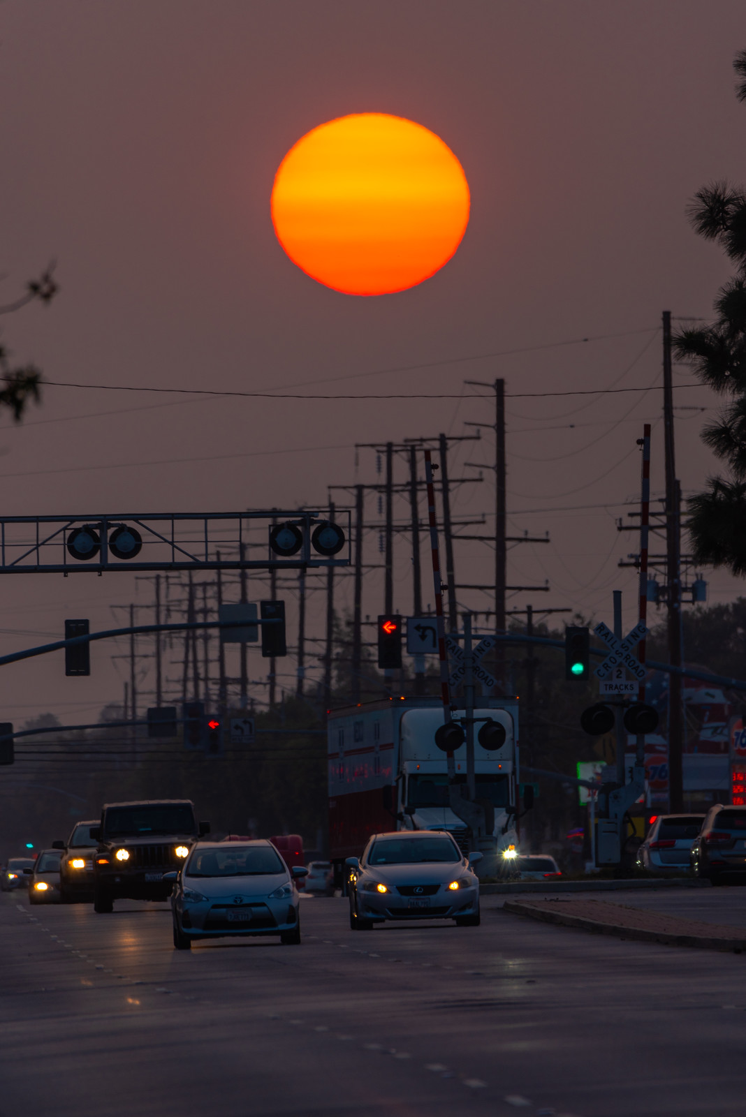 Foto de la puesta de Sol tomada desde Lakewood, California