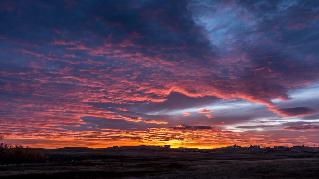 Foto del atardecer tomada desde Alberta, Canadá