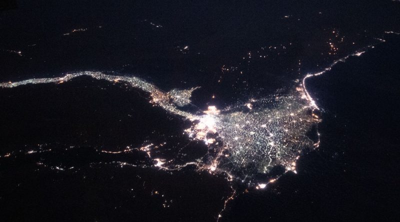 Imagen del río Nilo y El Cairo, Egipto, tomada desde la ISS