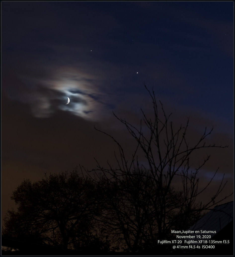 La Luna, Júpiter y Saturno fotografiados desde Houthalen-Helchteren, Bélgica