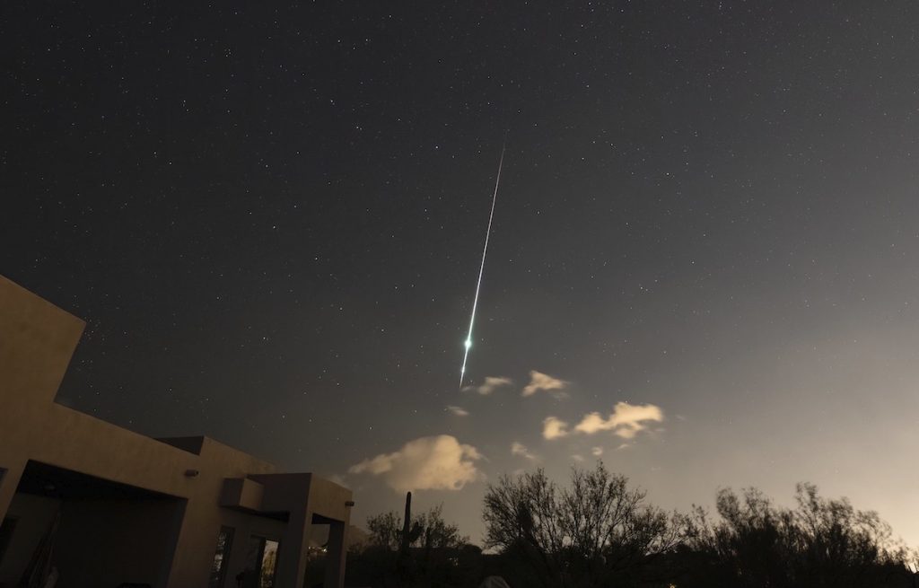 Fotografía de una gemínida tomada desde Tucson, Arizona