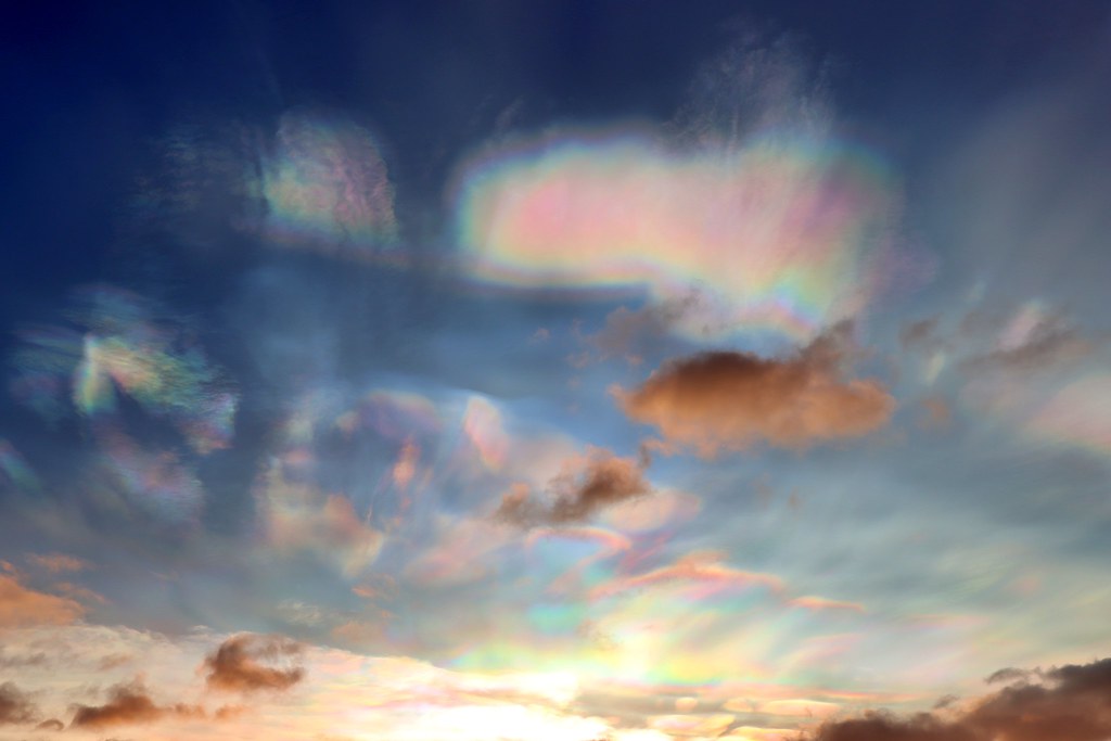 Nubes estratosféricas polares captadas desde Rauðavatn, Islandia