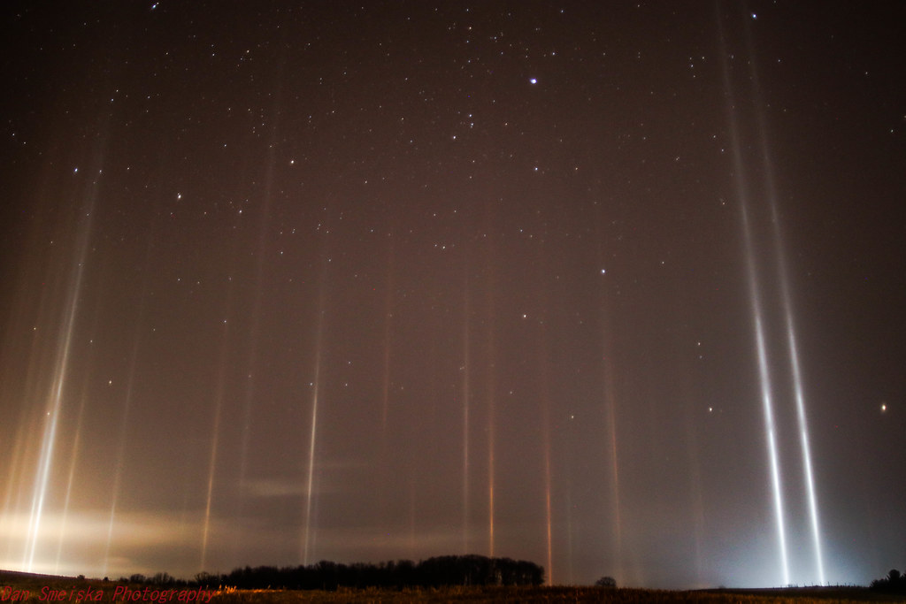 Pilares de luz fotografiados en Crivitz, Wisconsin