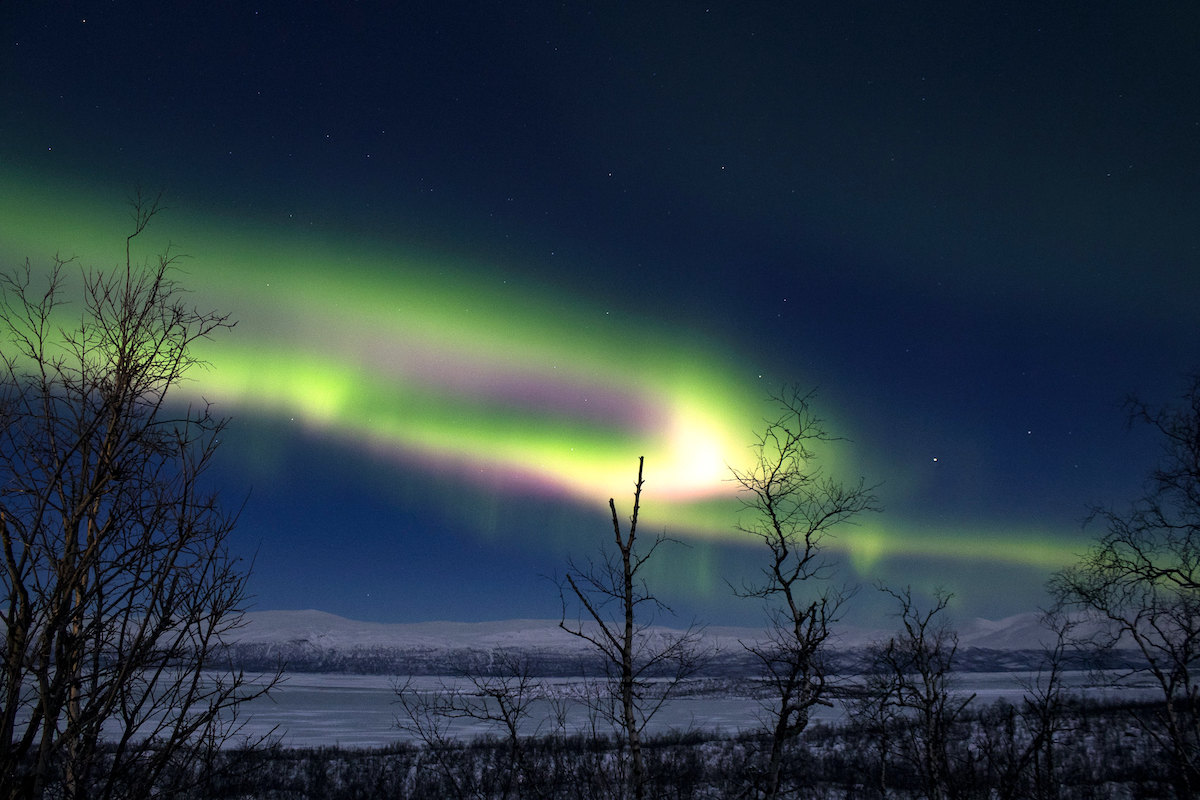 Fotografía de auroras boreales tomada desde Abisko, Suecia