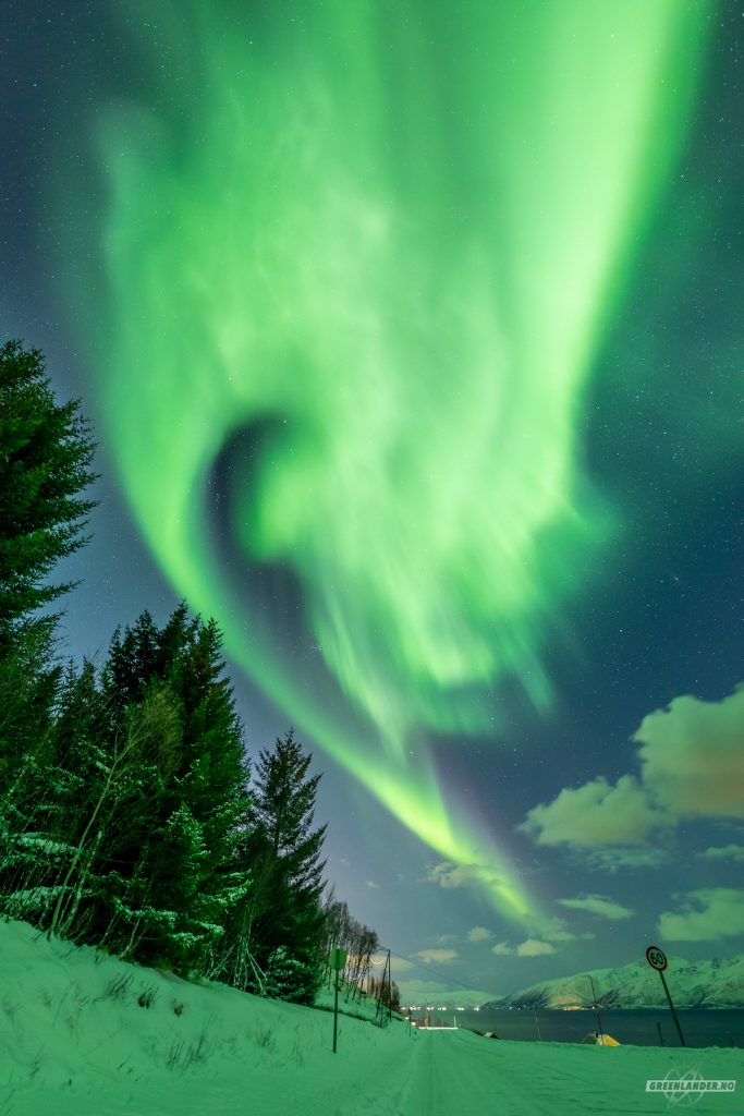 Fotografía de auroras boreales tomada desde Tromsø, Noruega