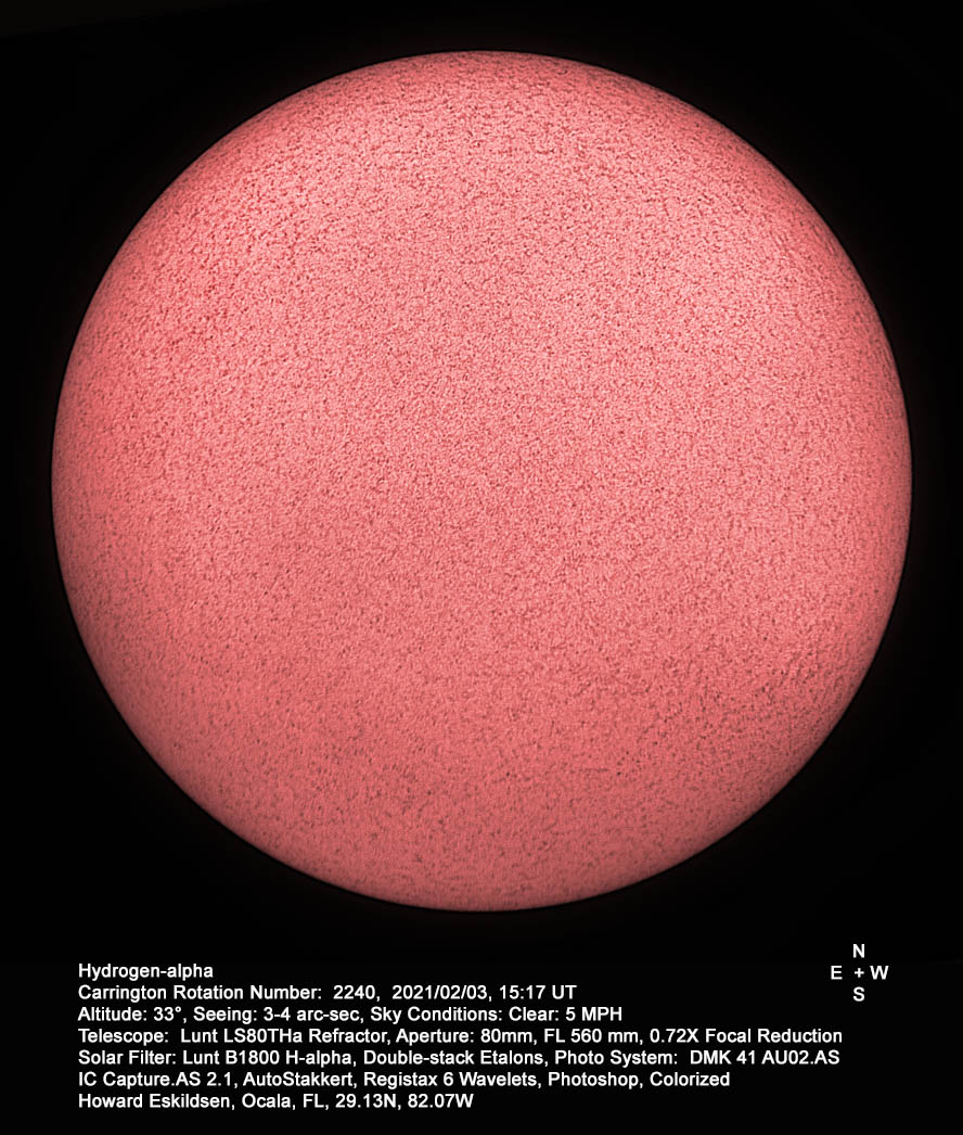 Imagen del Sol captada en la línea de emisión H-alfa