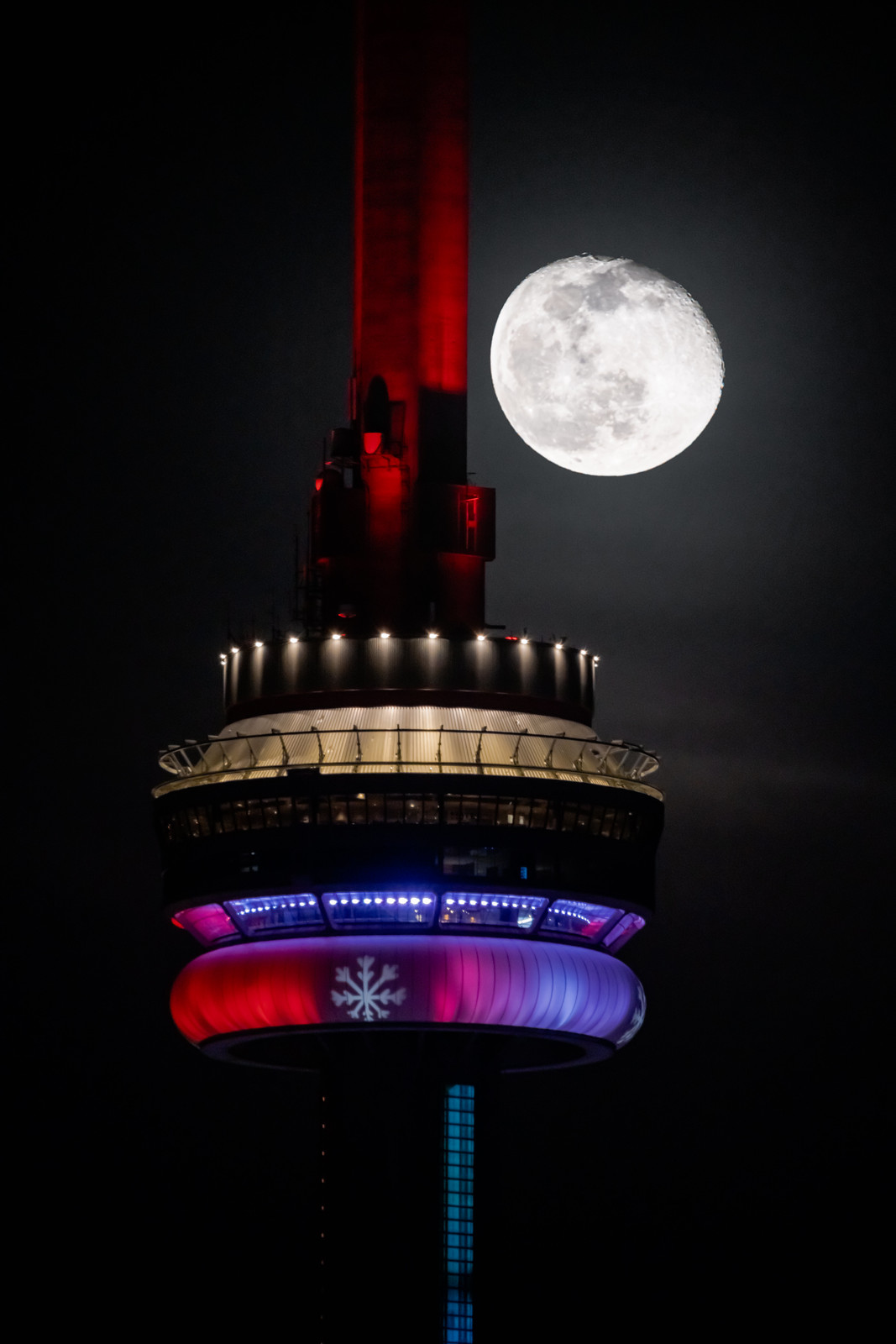Fotografía de la Luna captada desde Toronto, Canadá