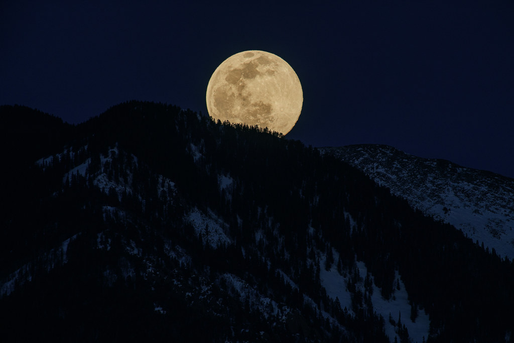 Fotografía de la salida de la Luna tomada desde Nuevo México, Estados Unidos