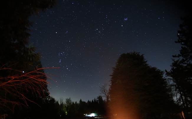 Foto de la constelación de Orión, Marte y las Pléyades