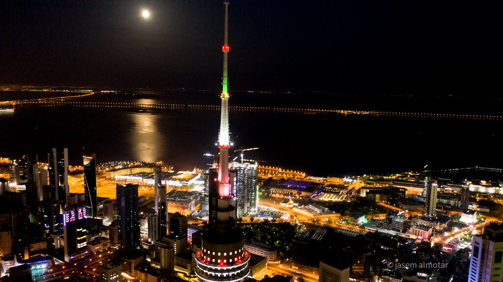 Foto de la Luna tomada desde Kuwait (27-febrero)