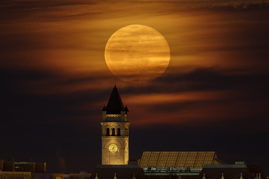 Foto de la Luna tomada desde Washington D. C.