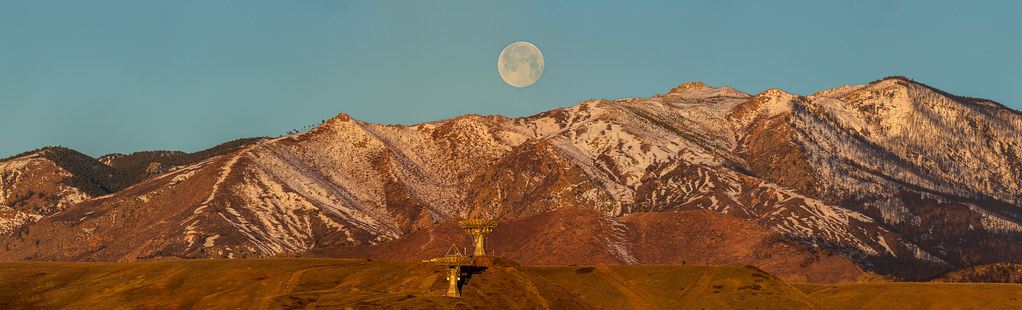 La puesta de la Luna captada desde Altona, Colorado
