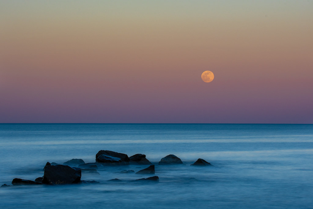 Foto de la Luna tomada desde Nueva Jersey, Estados Unidos