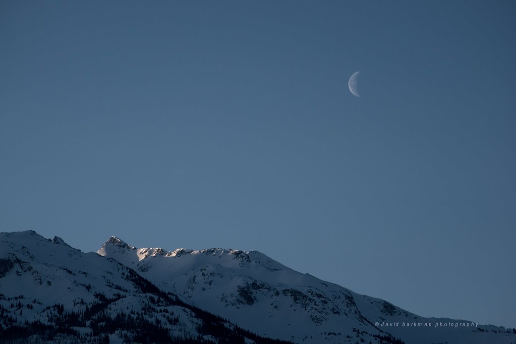 La Luna fotografiada desde la Columbia Británica, Canadá