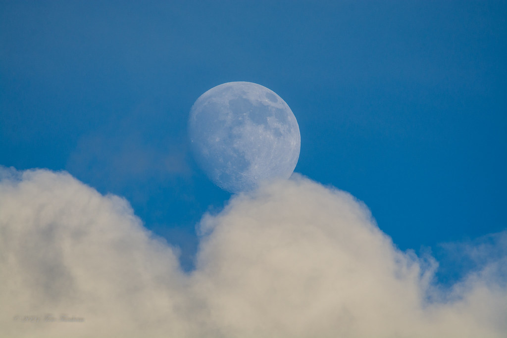 La Luna fotografiada desde Oppland, Noruega