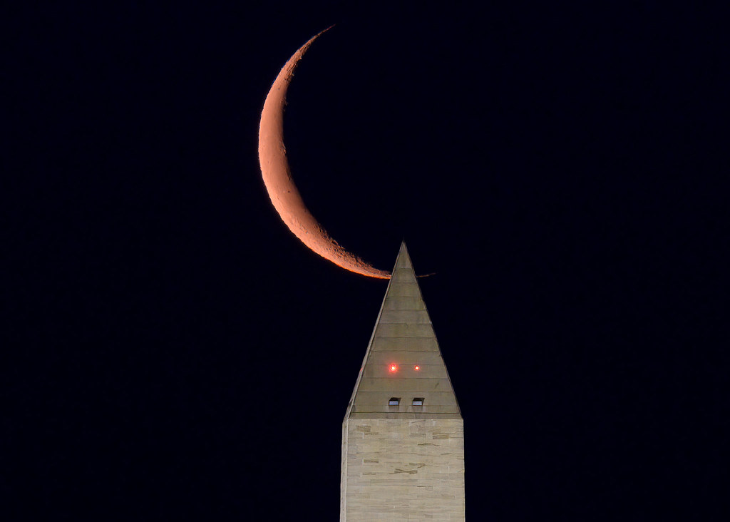 La Luna menguante fotografiada desde Washington D. C.