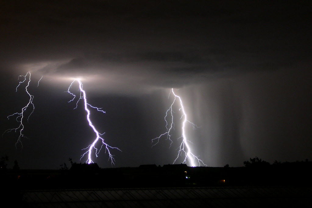 Tormenta eléctrica fotografiada desde Friedrichshafen, Alemania